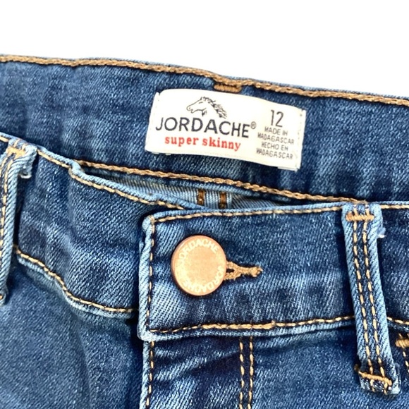 Jordache Girls Super Skinny Lightly Distressed Denim Jeans, Size 12 - Picture 3 of 10